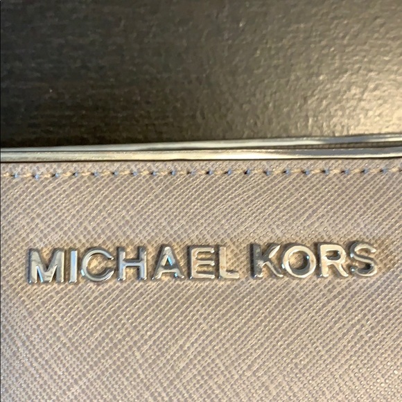 Michael kors wallet - Picture 2 of 6